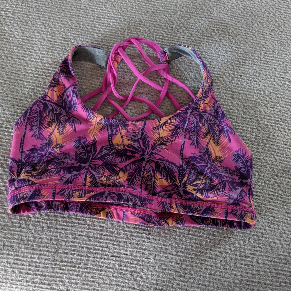 Born primitive sports bra Small